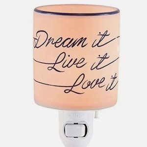 Scentsy Dream it, Love It, Live it mini plug in warmer